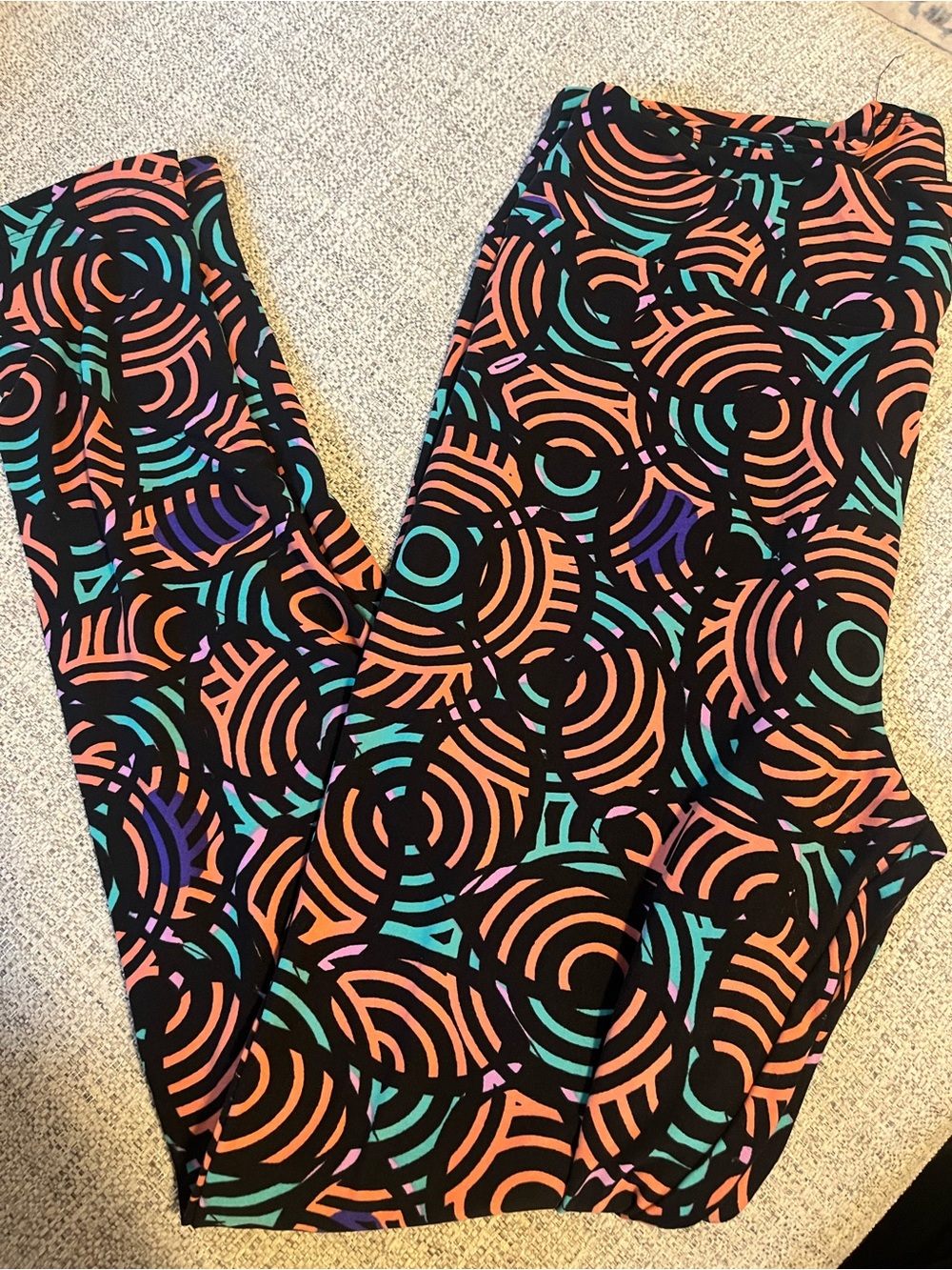 LuLaRoe TC Black Leggings with Coral, Teal & Purple Geometric Circles